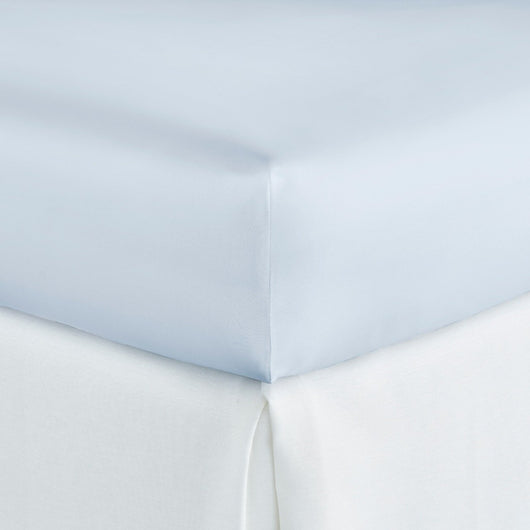 Soprano fitted sheet in color Barely Blue on mattress